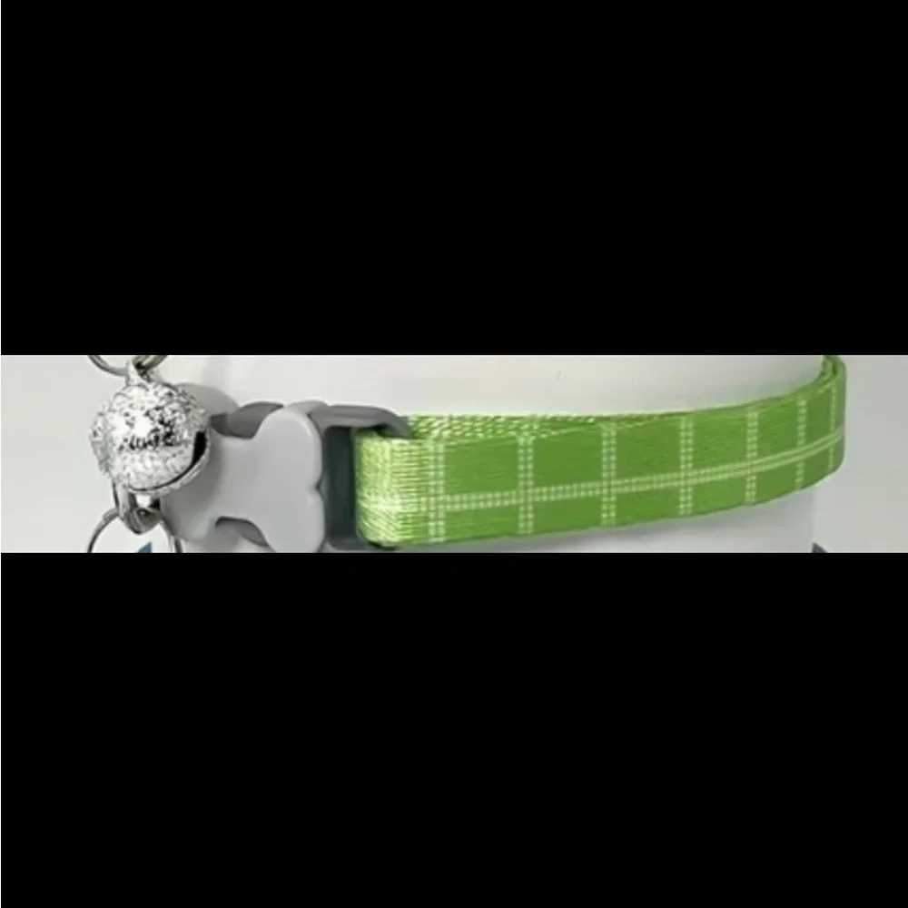 Dog Collar Light Green Plaid with Bell Adjustable for Puppy’s to Small Dogs NEW